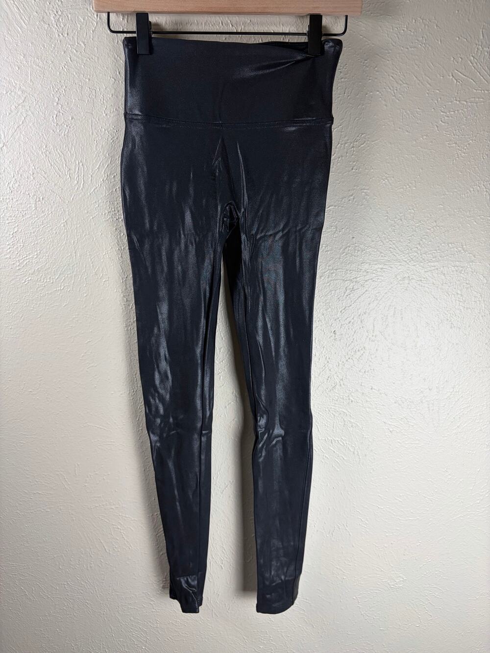 Spanx Faux Leather Leggings Size Small Black Shiny Shaping Shapewear Pants Slim
